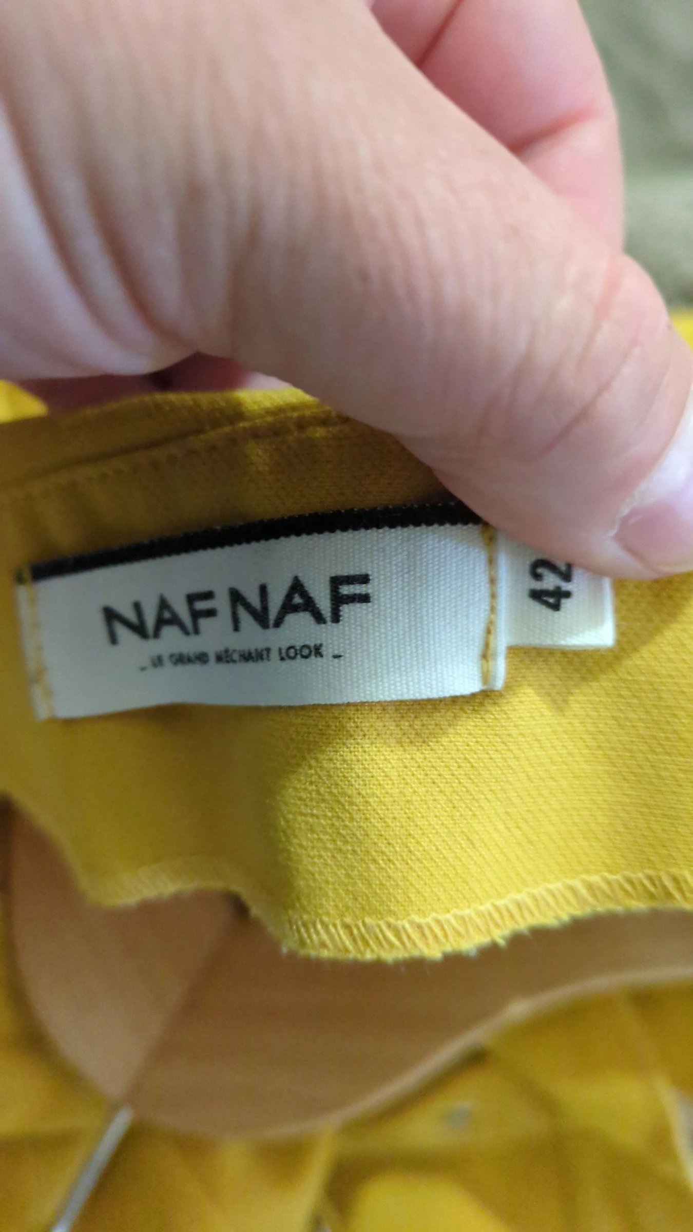 Vestido acinturado feminino vintage amarelo Naf Naf tamanho 42 – photo 5